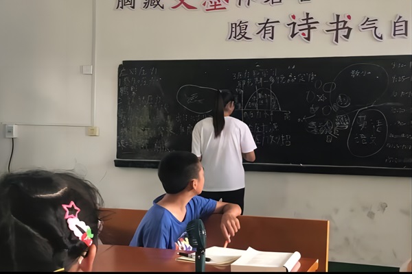 ഺͬ翪չӦѹͬγ