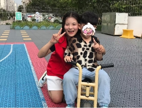 롮ǡͬУð޽硱 Яжʵſչѧ뺣ա