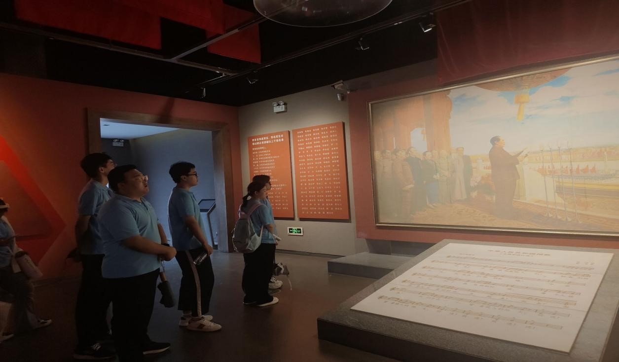 图9.实践团参观晋察冀边区纪念馆
