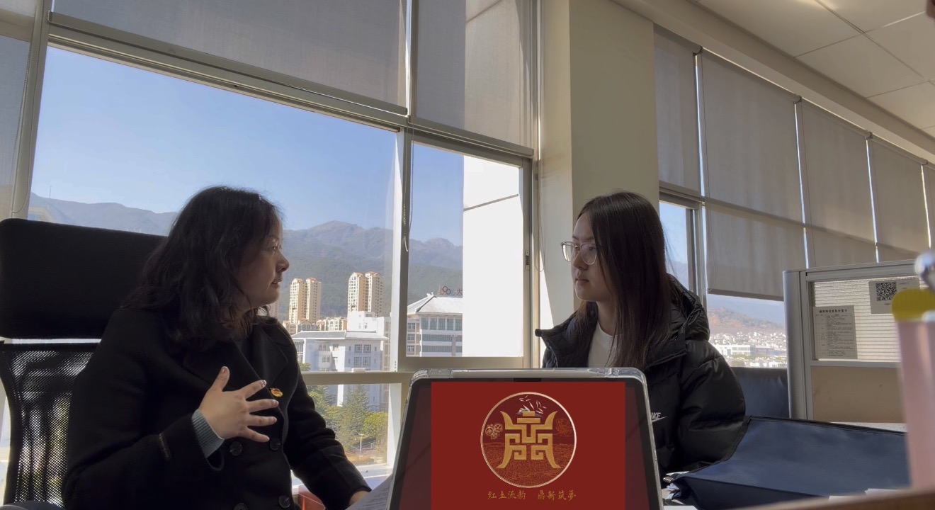 �������ŵ�����ǰ�������̲ݵ����и�